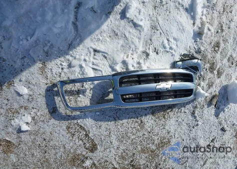 2001 Chevrolet Tracker Hard Top Lt z USA, uszkodzony, nr VIN 2CNBJ634216933362